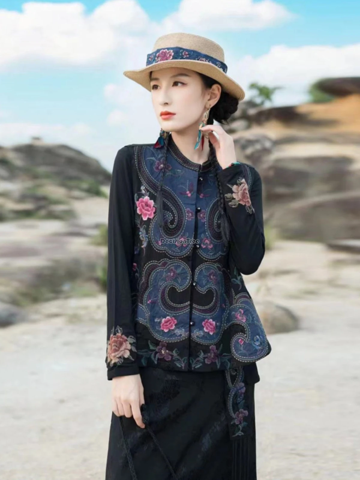 

2025 spring autumn new chinese improved national retro style women sleeveless stand collar vest embroidery qipao waistcoat t001