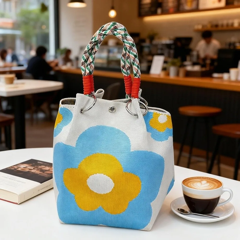 Tragbare Blumenmuster-Stricktasche, Handgefertigte Schultertasche mit Großer Kapazität, Gewebte Tragetasche mit Ringschnalle für Frauen und Mädchen – Detail 6