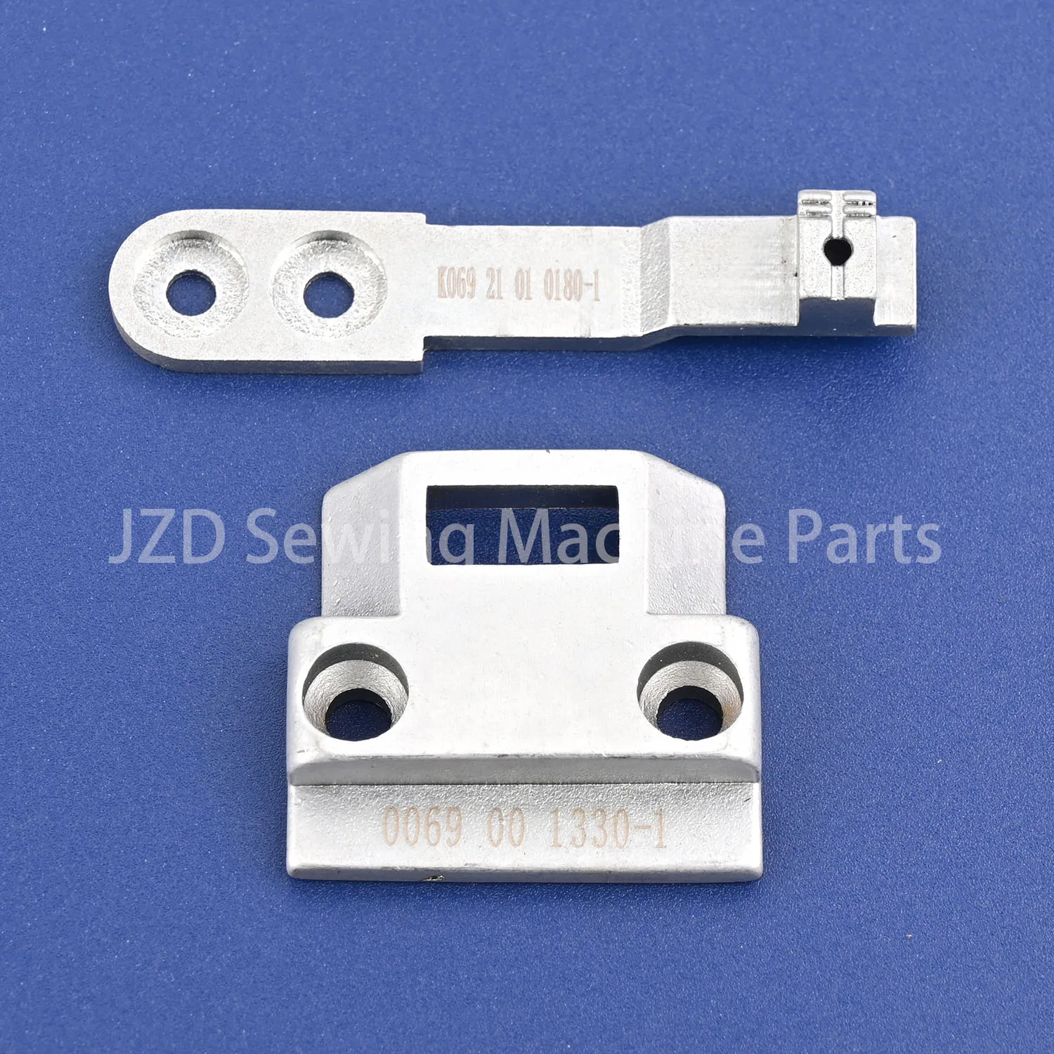 0069 001330-1 + 0069 210180-1 Needle plate, Feed dog Small mouth Narrow For Durkopp Adler 69 Sewing Machine Parts
