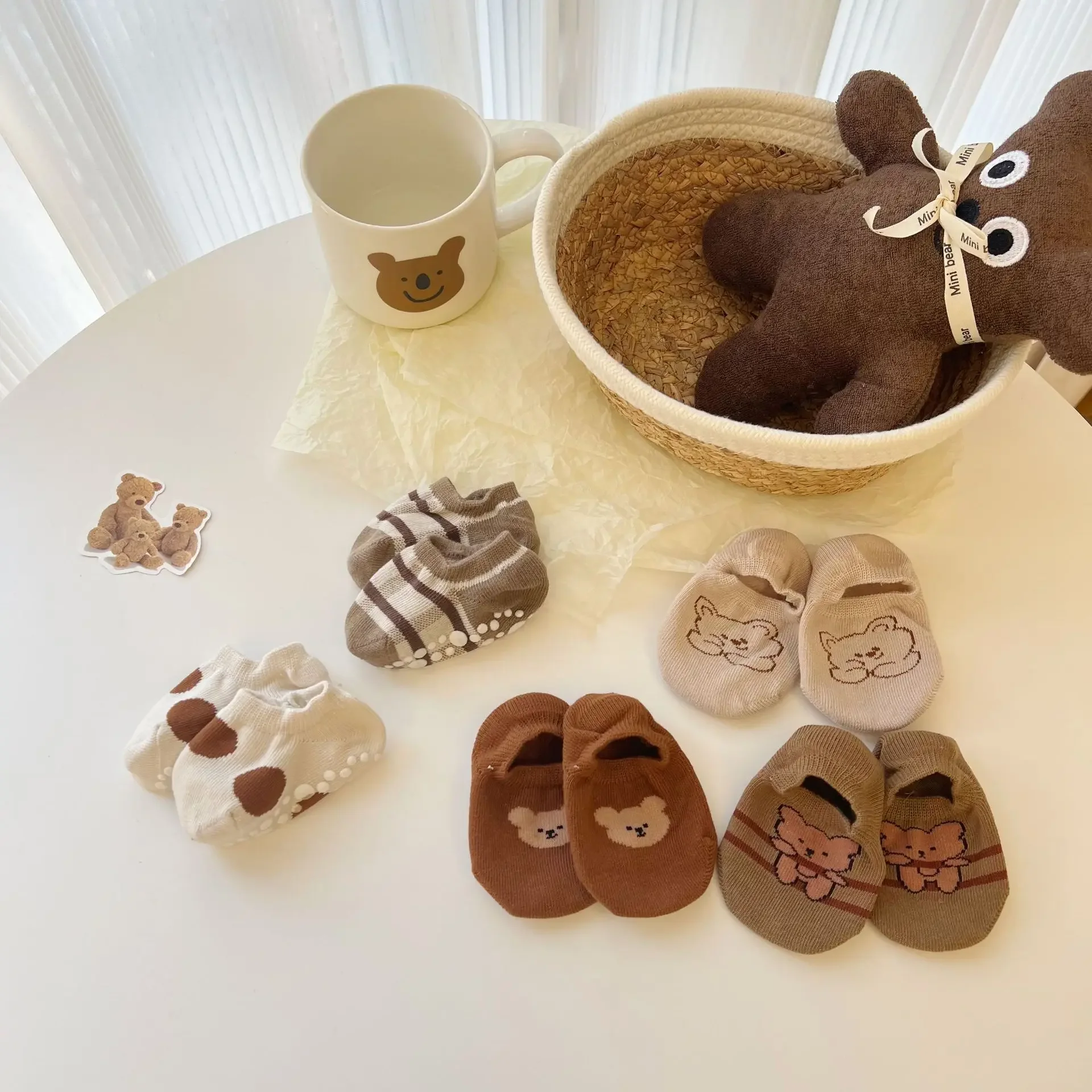 

Cute Coffee Color Bear Baby Shot Socks Rubber Anti-slip Floor Socks Cartoon Newborn Infant Toddler Kids Socks 0-6years Old