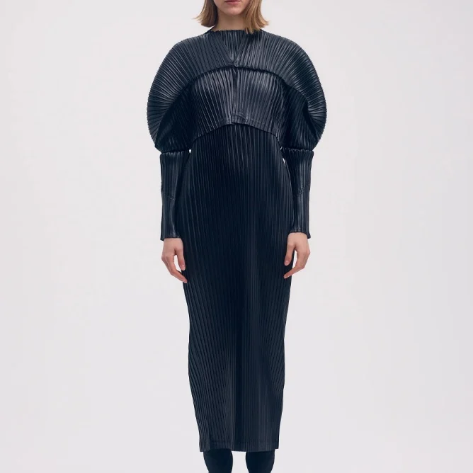 Fashion Black Pleated Short Pilot Jacket V-neck Long Sleeved Loose Oversized Elastic Design Women Spring Autumn T-shirt