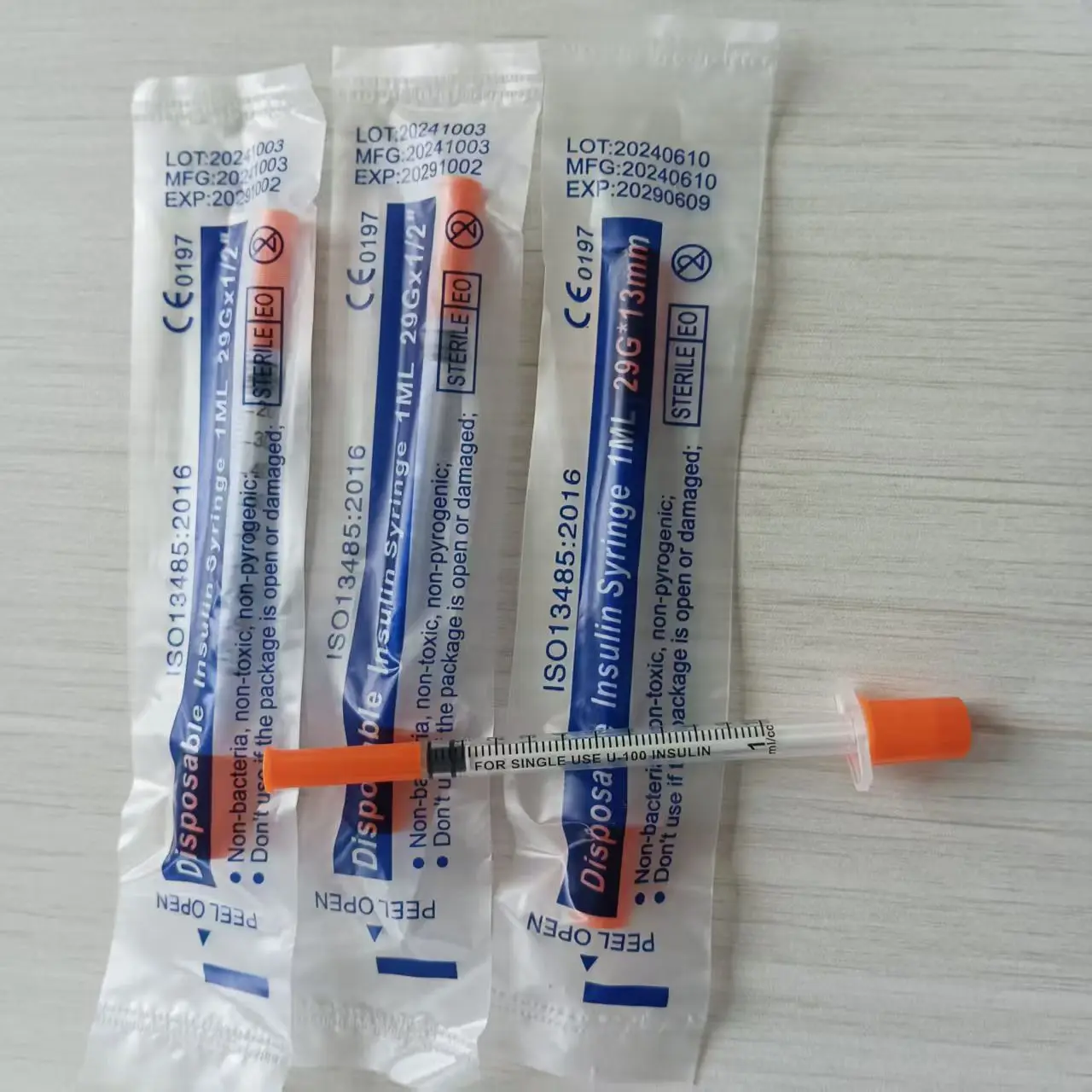 

100pcs/lot 1ml 0.3ml 0.5ml 29G Disposable Plastic Veterinary Syringe With Needles pet Animal dog cat syringe tool