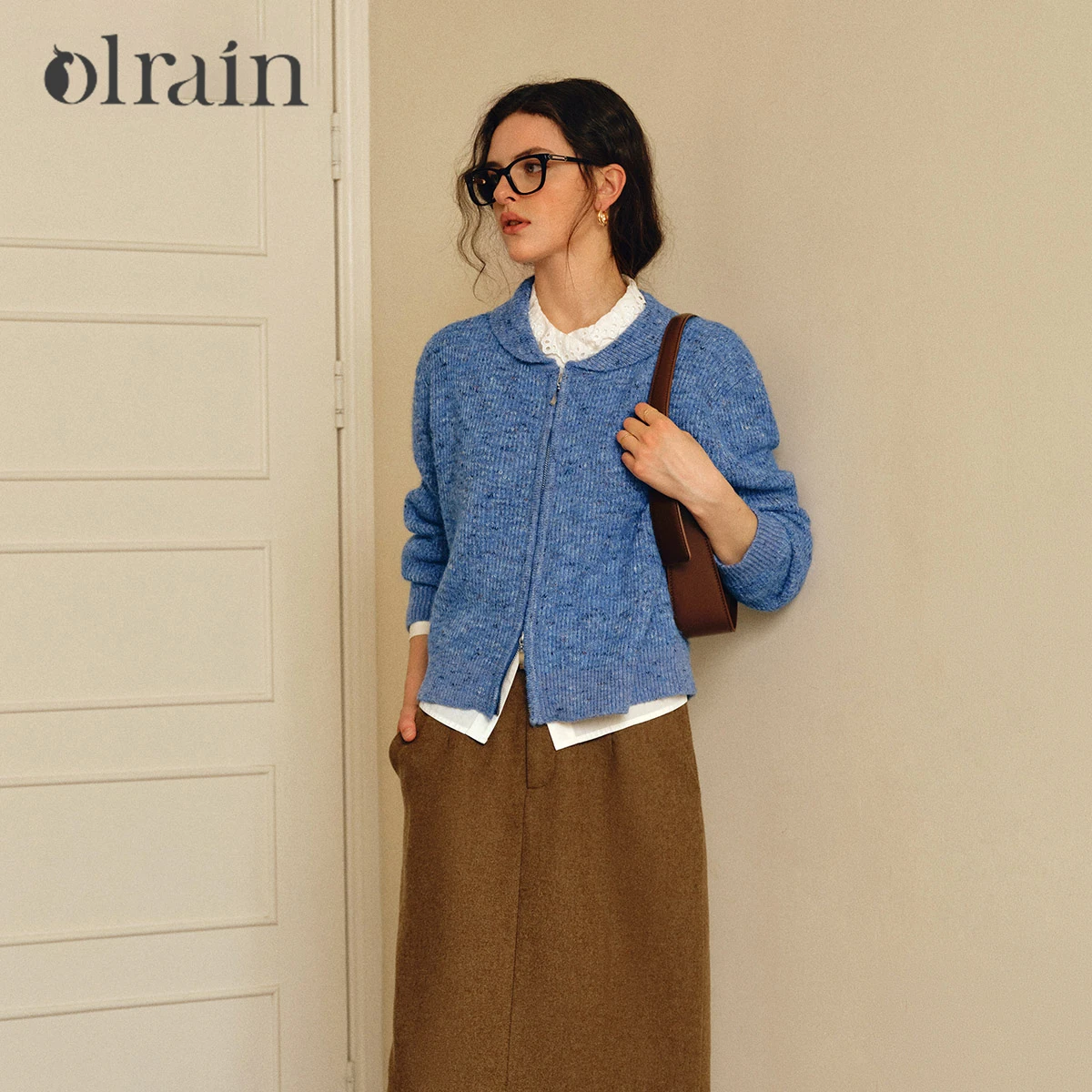 

OLrain Women's Knitted Cardigans 2025 Autumn New in Turn-down Collar Zipper Sweaters Solid Casual Soft Female Tops O57QM001336