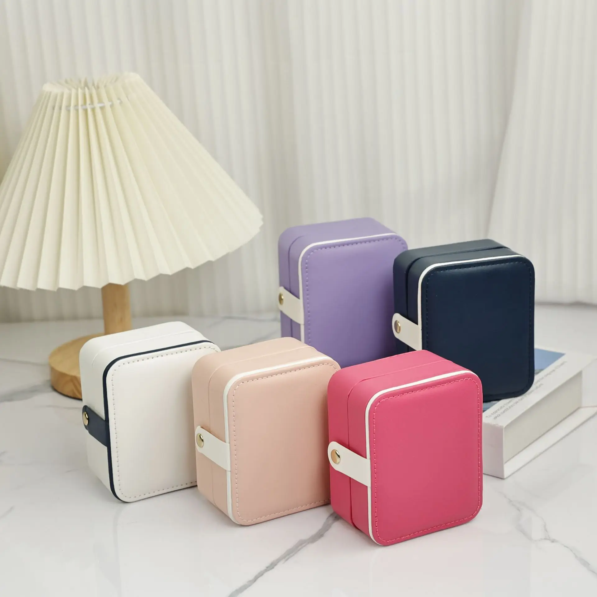 

Portable Snap-Closure Jewelry Box, Handmade Jewelry Storage Box, Multi-Tiered Anti-Tarnish Travel Case for Earrings and Rings