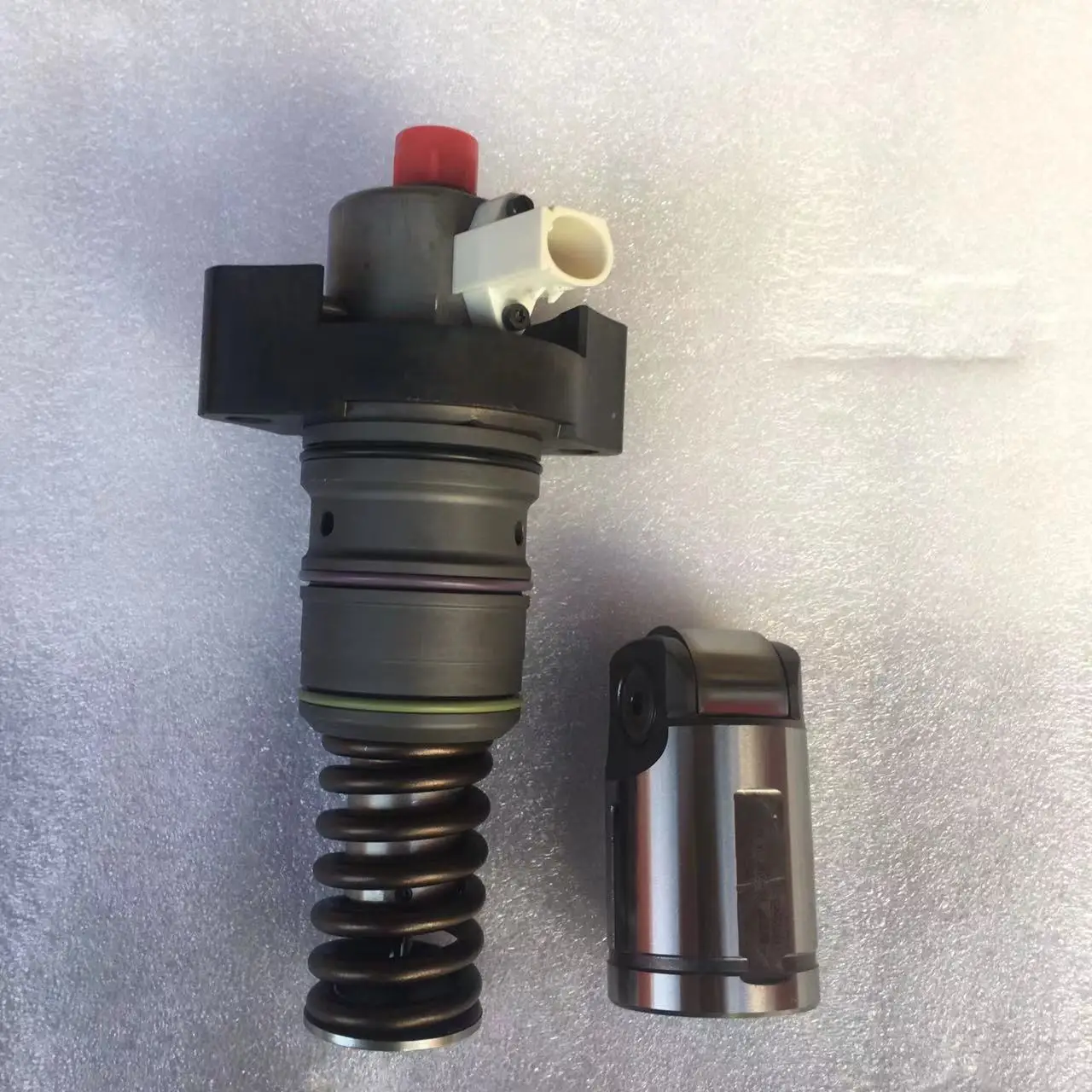 2012 -2014 MX11 / MX13 pompa unità singola iniezione carburante 1934322 2102391 con punteria