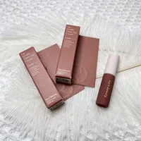 Tamaño de muestra lápiz labial raro colorete crema ojos rubor líquido impermeable Mositure cara contorno sombra colorete líquido maquillaje regordete