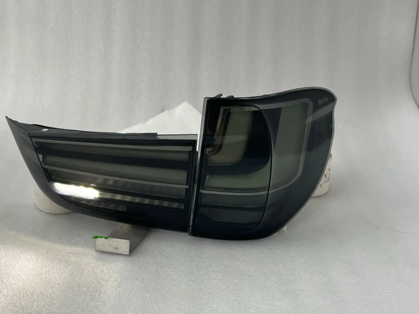 أفضل المصابيح الخلفية المعدلة باللون الأسود لـ X5 F15 2014 2015 2016 2017 2018