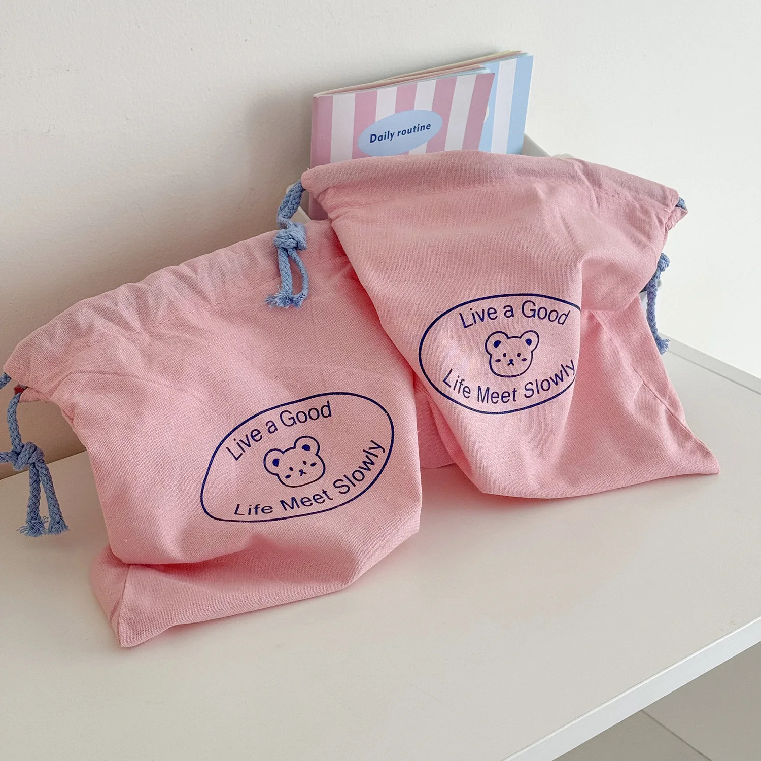 Bear pink hair dryer storage bag, portable travel miscellaneous storage bag, shoe drawstring bag, large capacity makeup bag