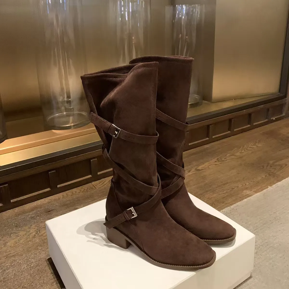 

Designer Women's Boots Suede Fashion Flats Shoes New Dress Mid Calf Woman Chelsea Botas 2025 Winter Casual Cozy Femme Snow Boots