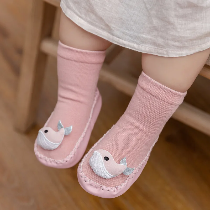 Chaussures de sol coordonnantes pour bébé, chaussettes moyennes, document solide, dessin animé, intérieur, maison, sécurité, chaussures d'hiver, tout-petits, enfants