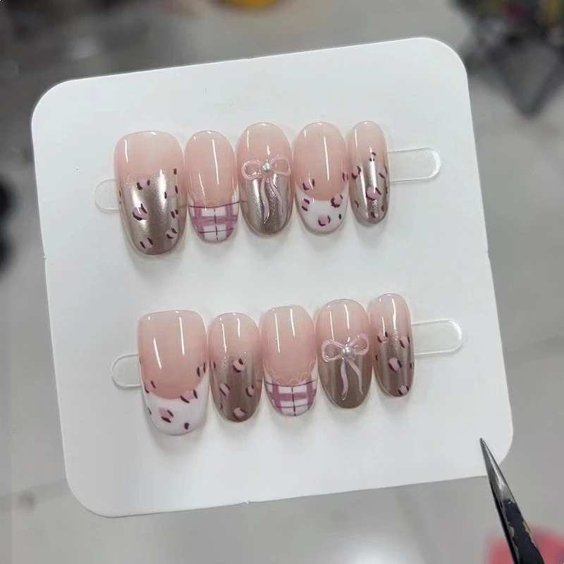 

10PCS Cute Leopard Print French Press on Nails Handmade Bowknot Pink Gradient Short Oval Fake Nails Sweet Glossy Wearable Nails