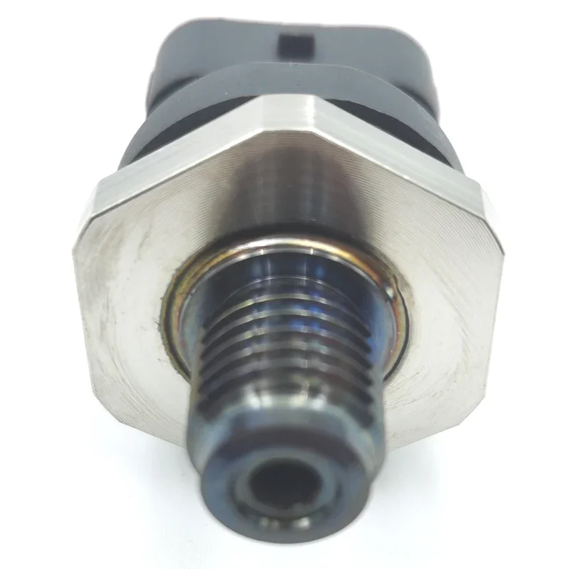 0281002398 4897501 8631588 4897225 0281002964 Kraftstoffdrucksensor für IVECO MAN LDV CUMMINS VOLVO DEUTZ KHD DAF CASE ALPIN – Detail 3