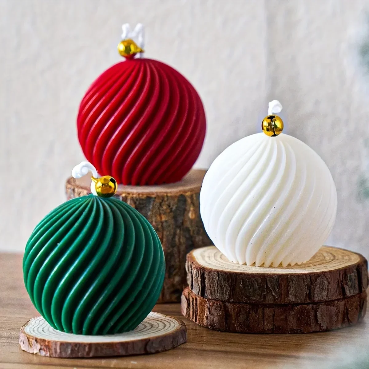 Neues Design: Rotierende Gestreifte Weihnachtskugel-Silikonformen, Geeignet für Harz, Kerzen, Gips. Vielseitig Einsetzbar