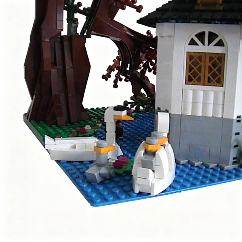 4738pcs MOC Castle Thee House Old Tree Model Toy Building Blocks Architecture Christmas Gift 3D Assemble Idea Brick Creative