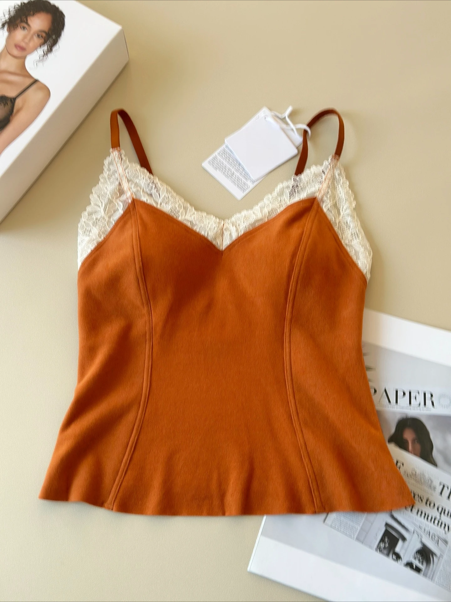 Intieme kledingvest voor dames, herfst/winter, geborsteld, dik, sexy kleurblokken, drie-in-één ontwerp met mooie rug