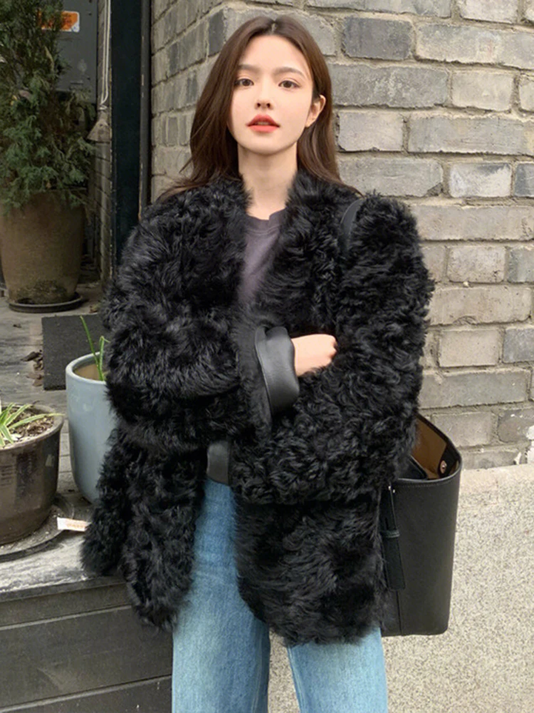 DEAT Fashion Black Lamb Fur Jacket Women\'s Round Neck Loose Long Sleeve Thick Plush Coat Winter 2024 New Tide 7AB6281