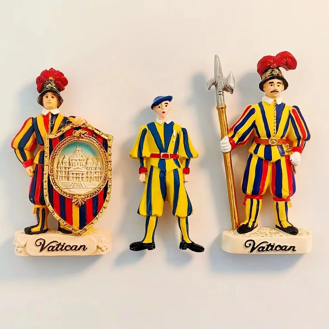 Vatican City Swiss Guard 3D Resin Fridge Magnets Travel Souvenir Gift, Hand Painted Handicraft Home Decor Ornament Collection