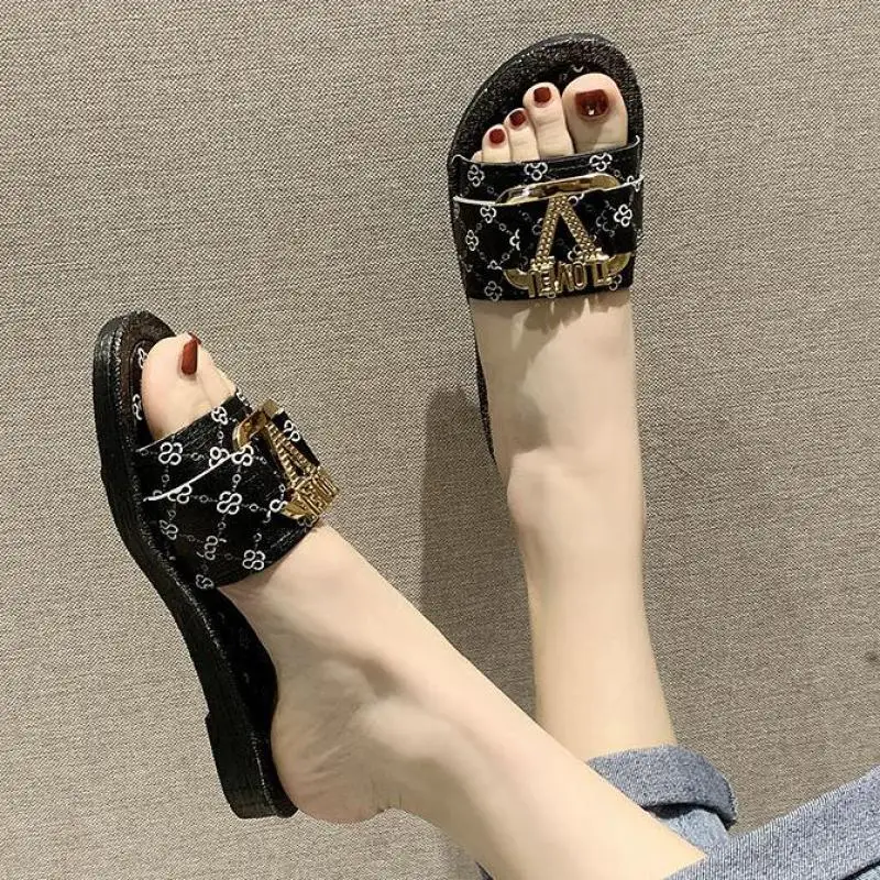 Slippers Women Flat Bottom Fashion All-match Sandals Woman Outer Wear Summer Non-slip Wear-resistant Pvc Soft-soled Lady Slipper