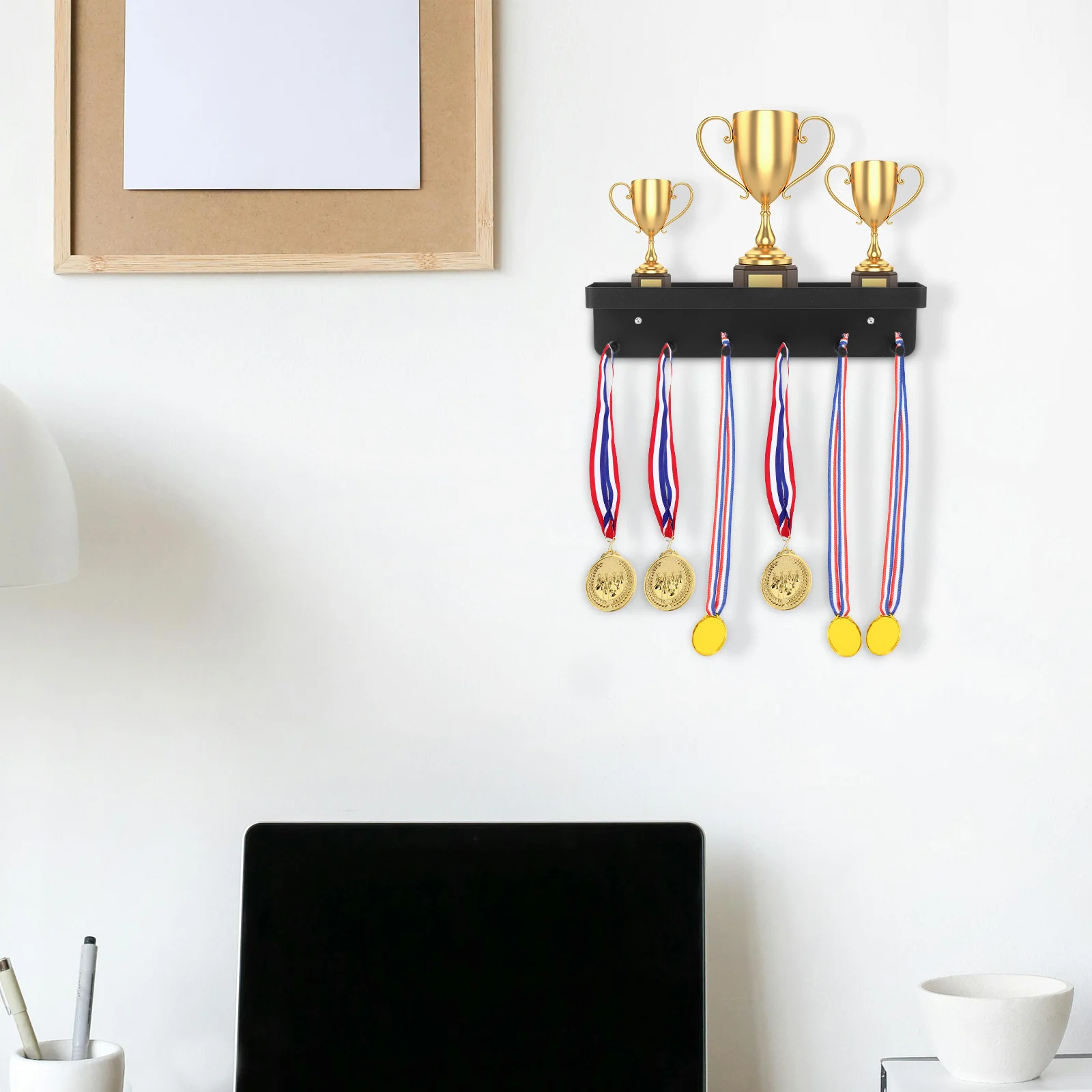 شماعة ميدالية آمنة تعرض جدار فولاذي مقاوم للصدأ رف مثبت بتصميم بسيط وسام تخزين شماعات عرض حامل معدني للميداليات #4