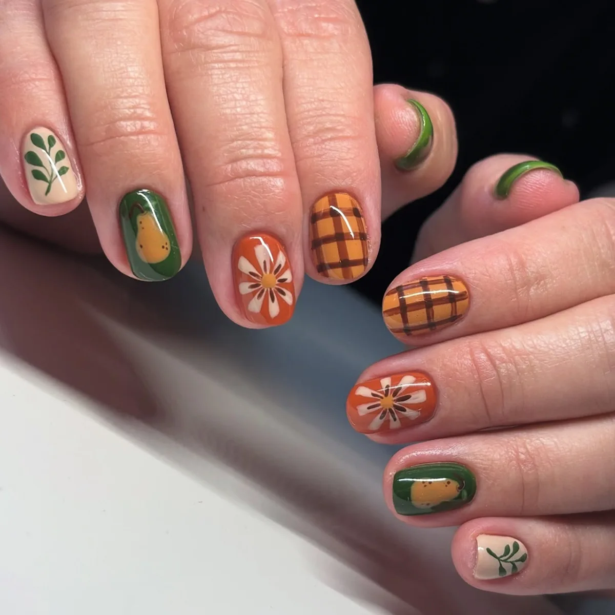 

24PCS Cute Cartoon Pear Print Fake Nails with Square Shape Simple French Design Press on Nails Ins Style Cool Manicure Nail Art