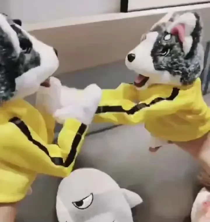 Novo elétrico soando mão fantoche cão brinquedo de pelúcia das crianças boxe husky boneca interativa complicado criança brinquedo calmante presente mão filhote