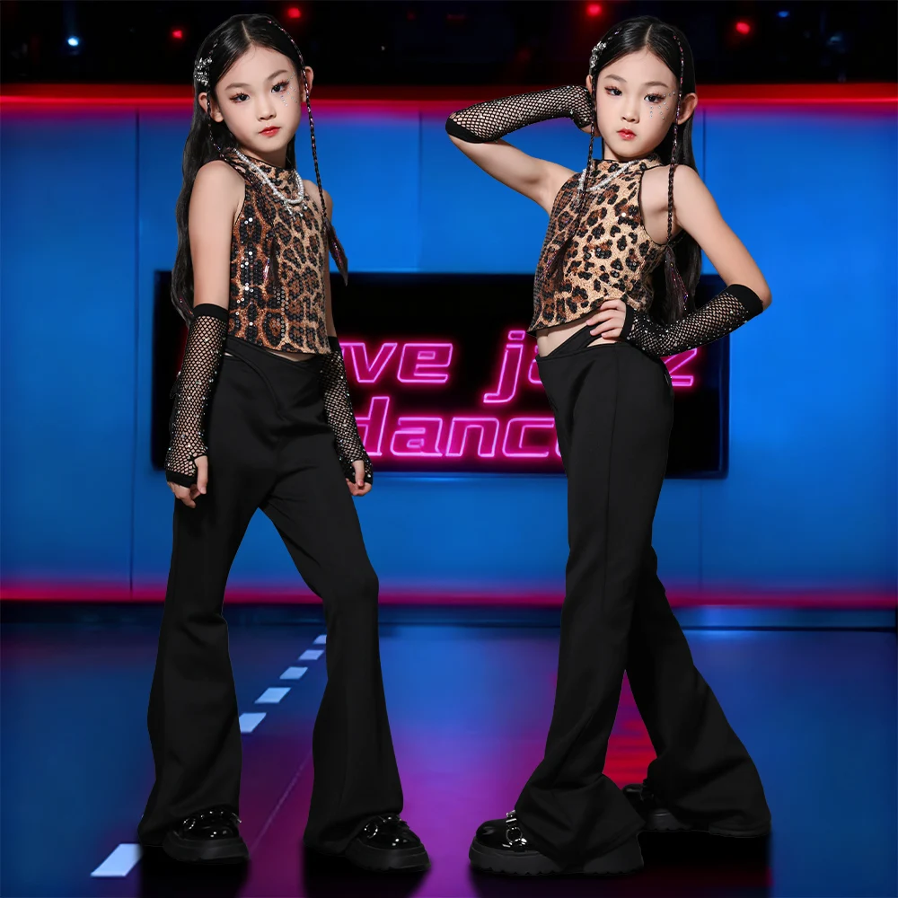 

2026 Новый жилет с леопардовым принтом и пайетками, черные брюки, наряды Kpop для девочек, групповые костюмы для джазовых танцев, одежда в стиле хип-хоп XH3897