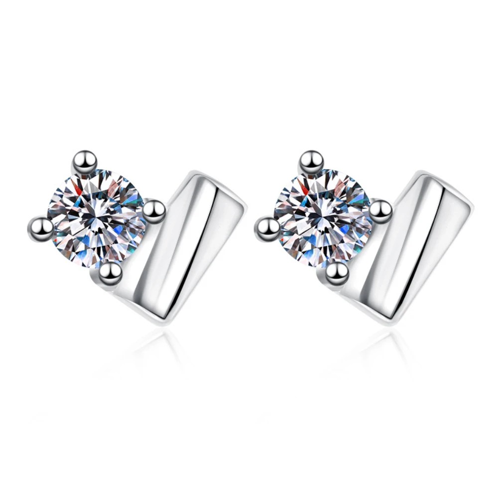 

0.1ct Moissanite Heart Letter V earrings silver 925 Plated 18K White Gold Dainty Trendy Jewelry for Daily Wear earrings woman