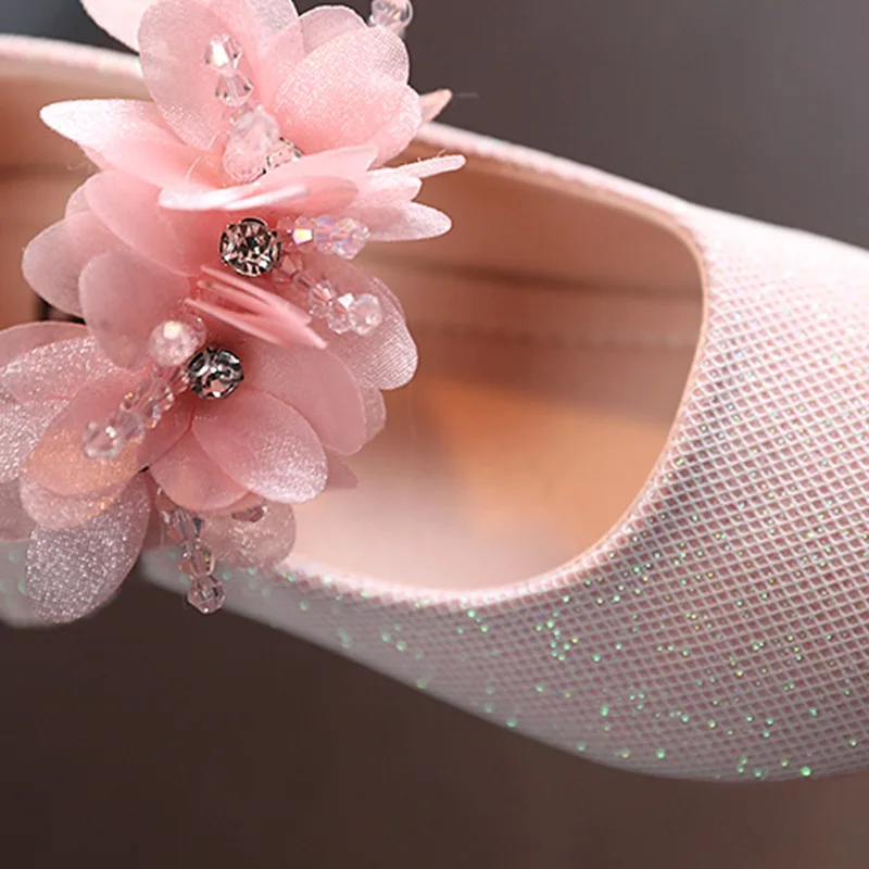 Child Beaded Little Flowers Leather Shoes Girls Princess Shoes Middle And Small Crystal Soft Bottom Dancing Shoes