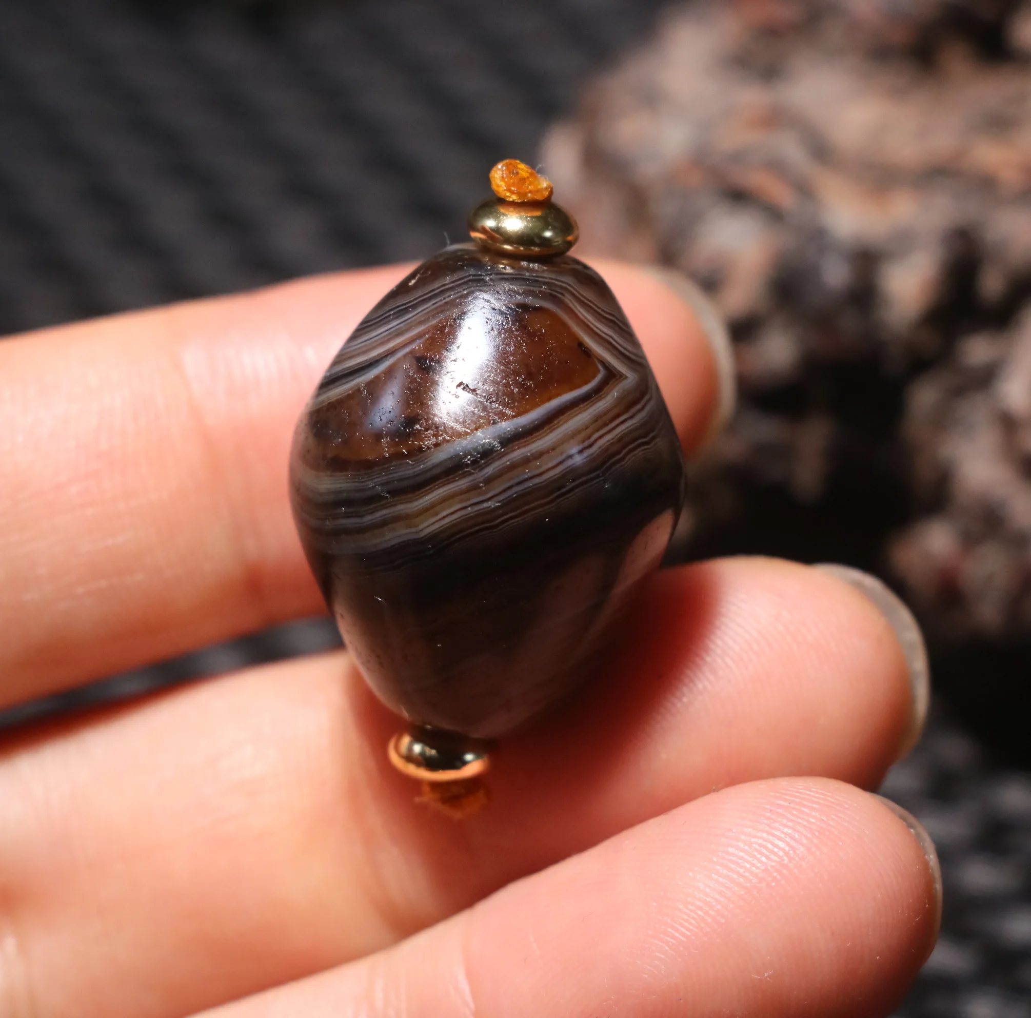 

Magic Power Energy Tibetan Old Agate Daluo Full Natural Silkworm Lines Symbolize dZi Bead Amulet Pendant Talisman UPD240829F23