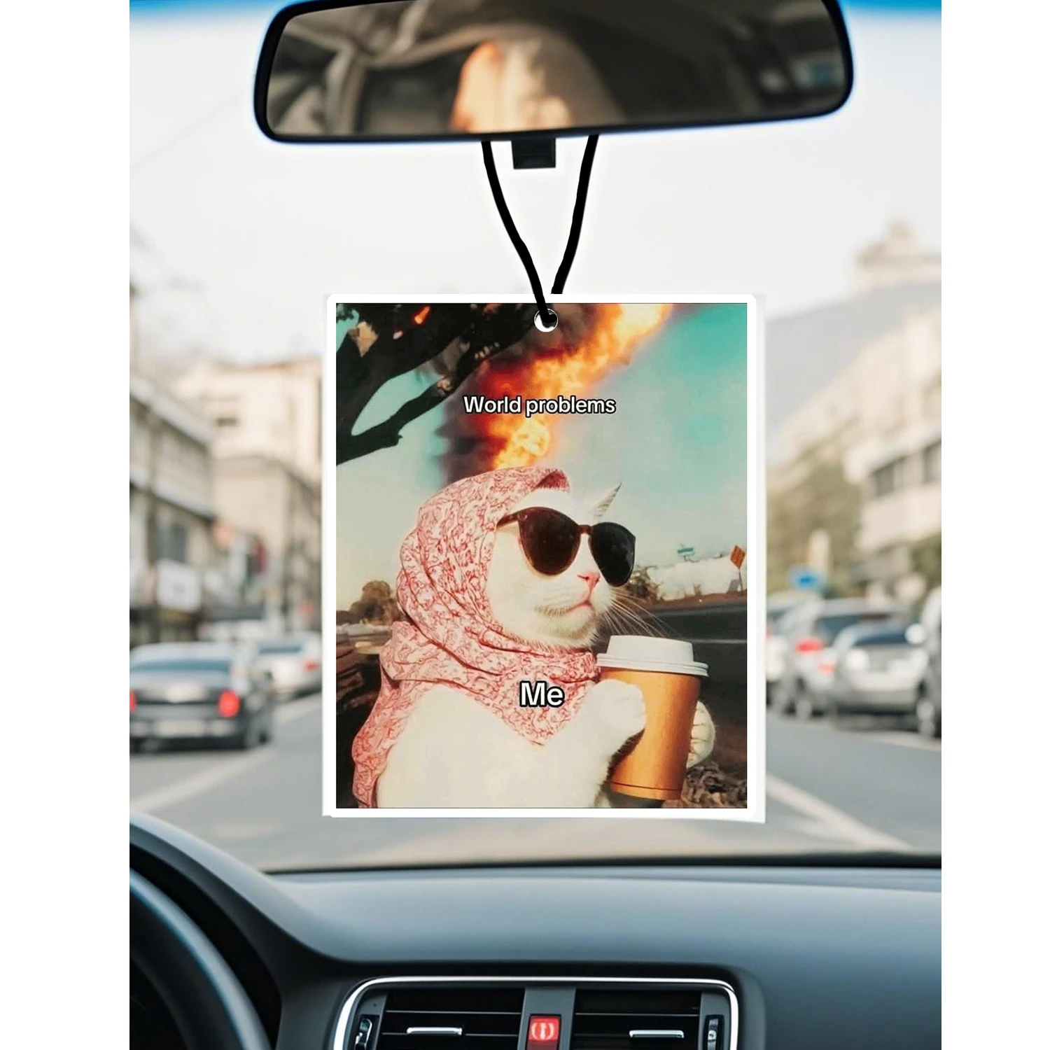Cat-themed expression soothing set, cute cat-themed scented diffusers, car interior decorations and rearview mirror accents.
