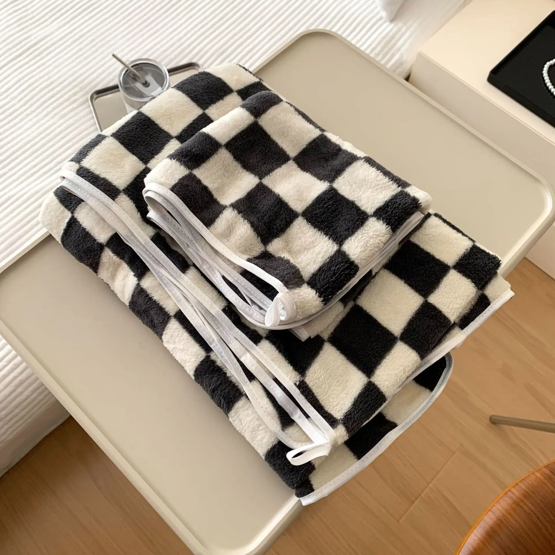 Black White Checkerboard Large Size Bathroom Towels for The Face Half Body Bath Quick Drying Microfiber Towels Bathrobe Shower