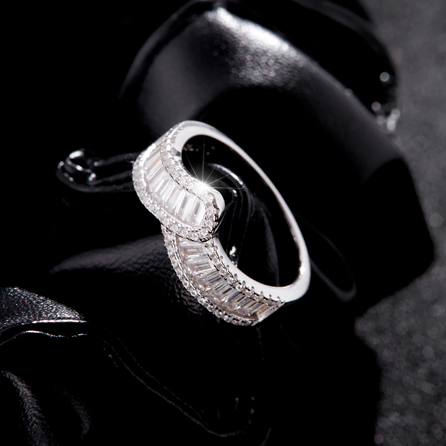 MODIAN 925 Sterling Silver Sparkling Arrow Pave Setting CZ Eternity Band Rings For Women Wedding Engagement Statement Jewelry
