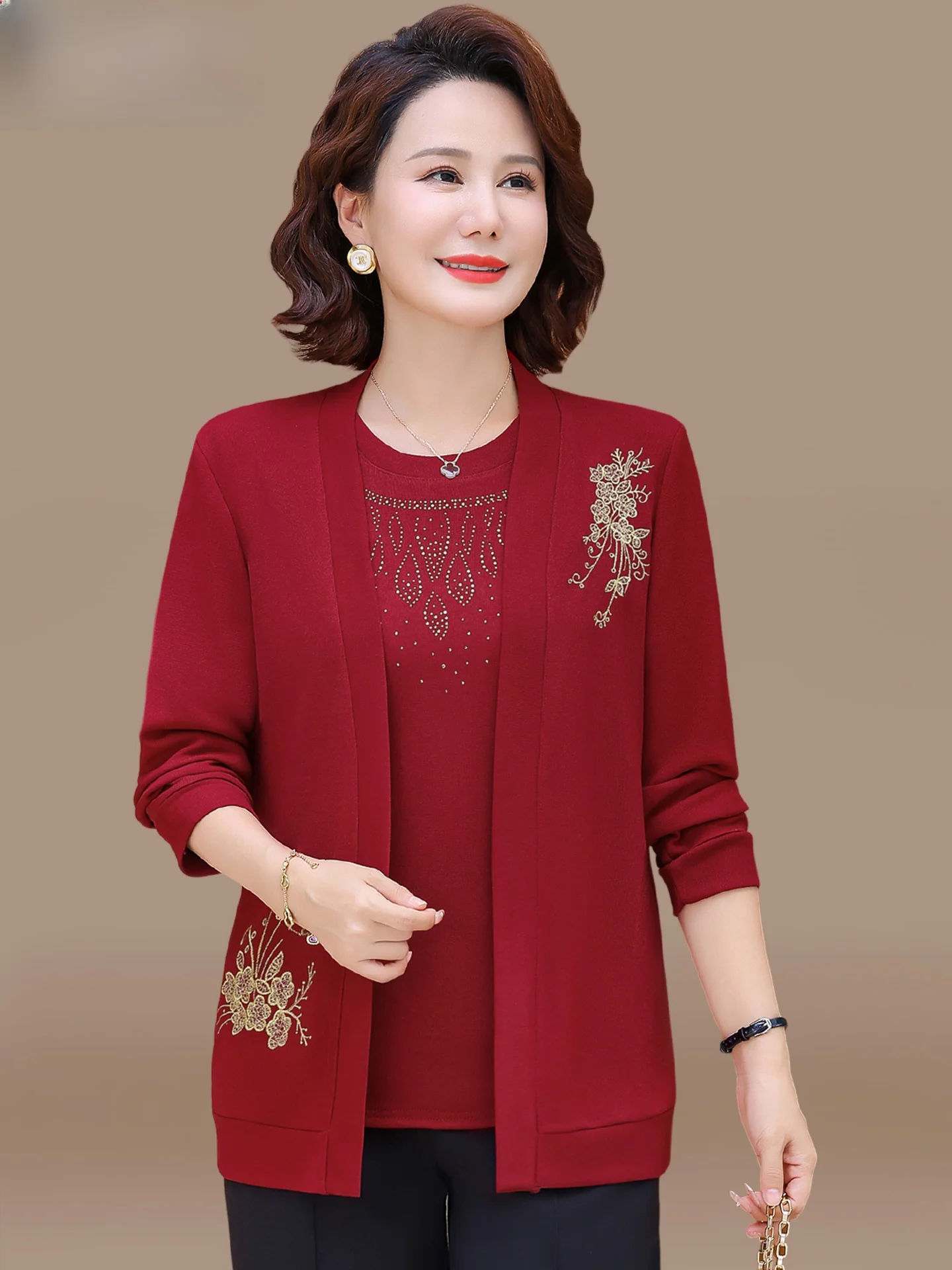 

Свадебный комплект из двух предметов для женщин среднего и старшего возраста: осенний вязаный свитер и брюки в корейском стиле, свободный крой, полиэстер