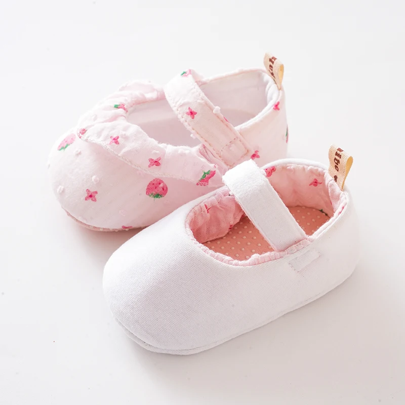 حذاء جوارب لحديثي الولادة لا ينزلق لأسفل ، طفل صغير ، حذاء برباط الأميرة ، طفلة رضيعة ، 0-2 طن ، الصيف ، فراولة ، أرضية ، ربيع ،