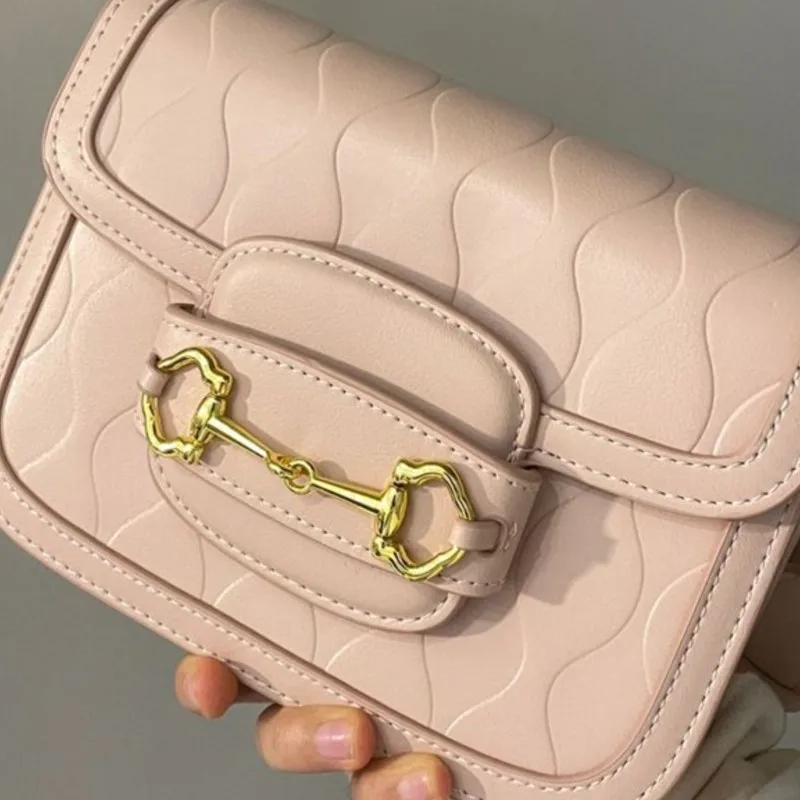 الحلو الوردي طباعة يده السرج حقيبة المرأة ريترو جلدية سعة كبيرة حقيبة تحت الإبط السيدات موضة فاخرة تصميم حقائب كروسبودي