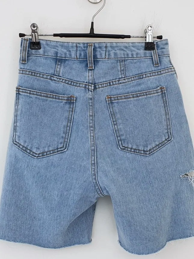 Plones cortos de mezclilla sueltos con diseño desgastado y abertura lateral Retro para mujer, longitud de cinco cuartos e...