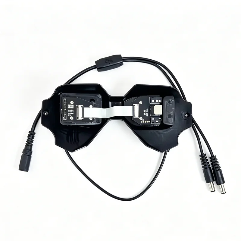 

Universal 5.8G RX Adapter D2A for DJI FPV Goggles V1 V2, Supports Standard 9-Pin Analog Modules, 7.4V-17.6V Input
