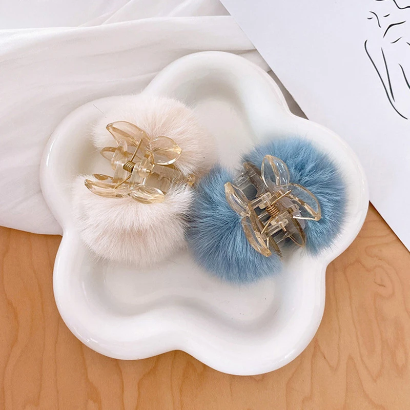 Cute Girls Fluffy Pom Pom Hairpins Faux Fur Plush Hair Claw Clips For Women Side Bangs Clip Pink Blue Mini Catch Clips Hairgrips