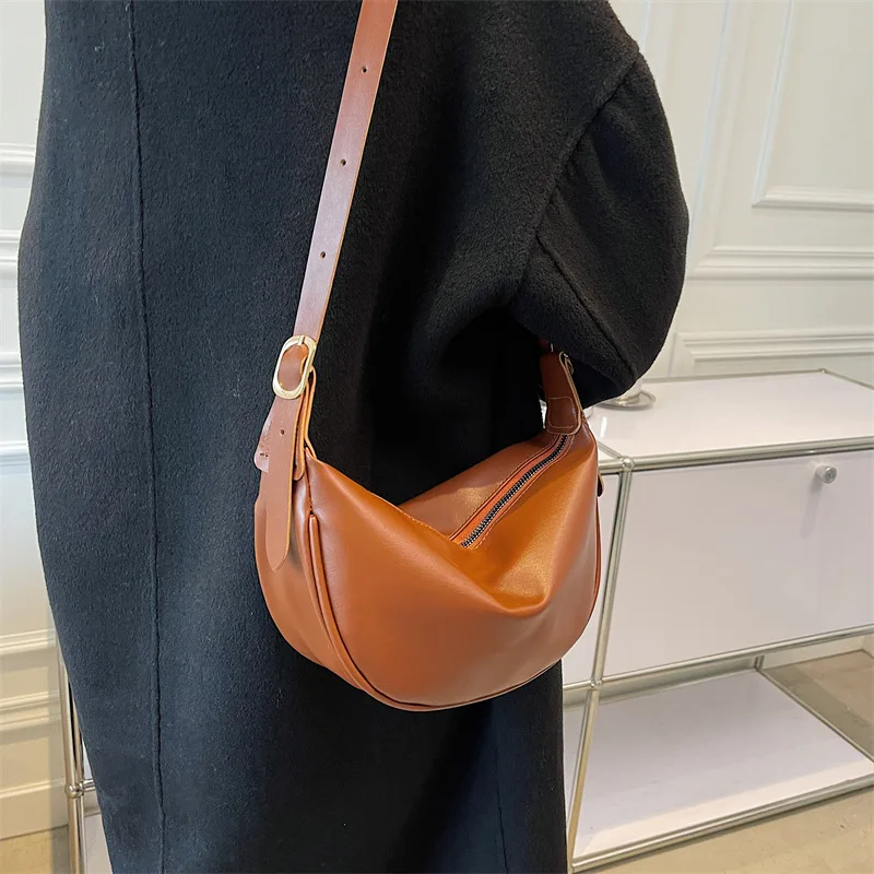 New Women\'s Black Crossbody Bag Underarm Bag PU Classic Fashion Versatile Solid Color Shoulder Bag Large Capacity Dumpling Bag