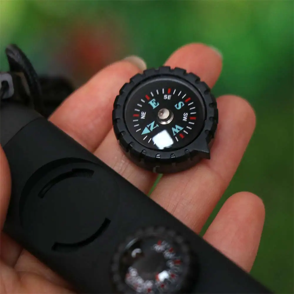 

Многофункциональный аварийный свисток 5-в-1: компас, фонарик, инструменты для выживания на природе, высокочастотный аварийный свисток 5-в-1