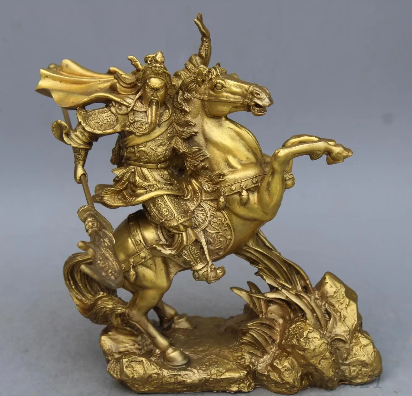 China Beautiful Brass Carved Guan Gong /Guan Yu Riding Horse Statue