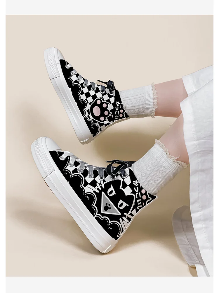 

Новые черно-белые кеды-кроссовки в клетку для женщин, высокие, на толстой подошве, повседневные, для студентов, 2026 год