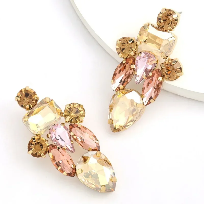 إكسسوارات شعبية، أقراط نسائية برية، صيف 2022 جديد، لون سبيكة حجر الراين، أزياء مزاجية