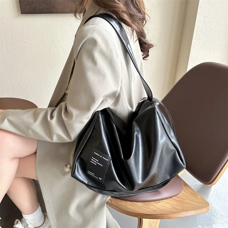 Women\'s Handbag Shoulder Bags Vip Luxury Tote University Promotion Crossbody Sales Ladies Black Vintage Luxury Designer Zipper