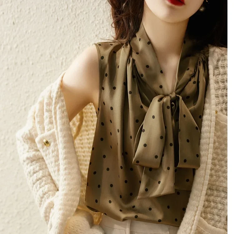 

Японская летняя новинка 2025: женская свободная шифоновая блузка без рукавов с кружевной шнуровкой на вырезе