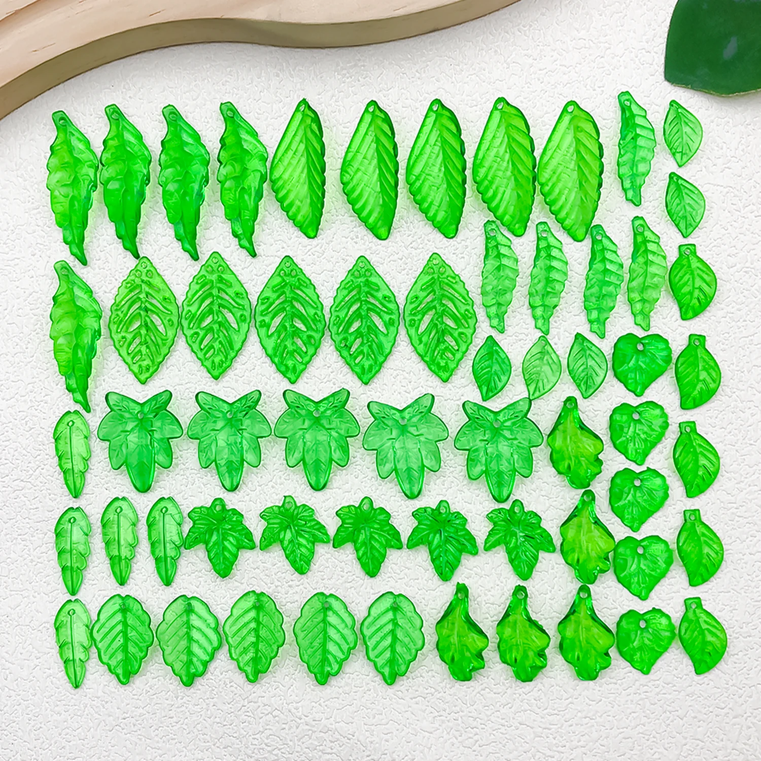 Mix 40/60pcs Acrylic Resin Green Leaf Fashion Pendant Accessories, DIY Necklace, Earring, Keychain Jewelry Making Accessories