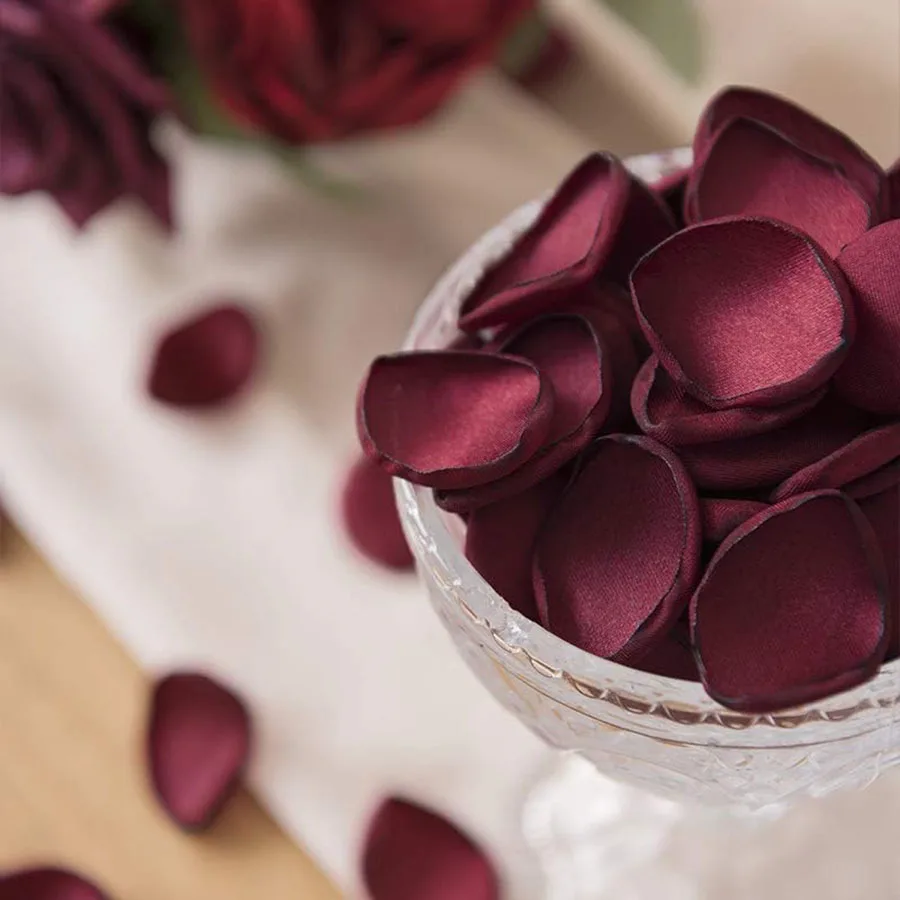 Pétalos de rosa Burdeos para boda, pétalos de flores artificiales dorados y blancos para pasillo de boda, cestas de niña de flores, centros de mesa y Pestaña