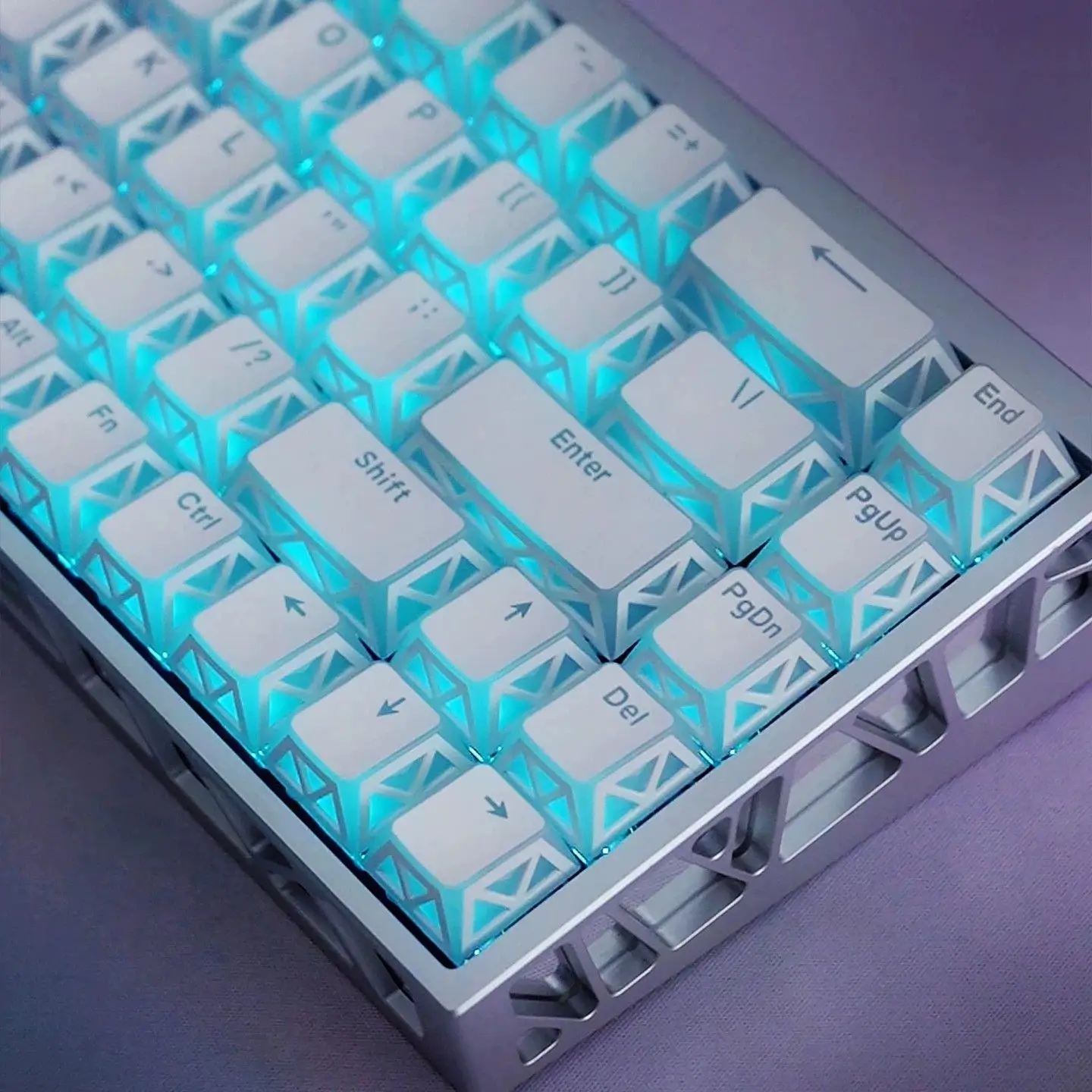 Light and shadow Keycaps Hollow Transparent Light Engraving 130 Keys Customized Keyboard PBT + PC Two-color cherry profile
