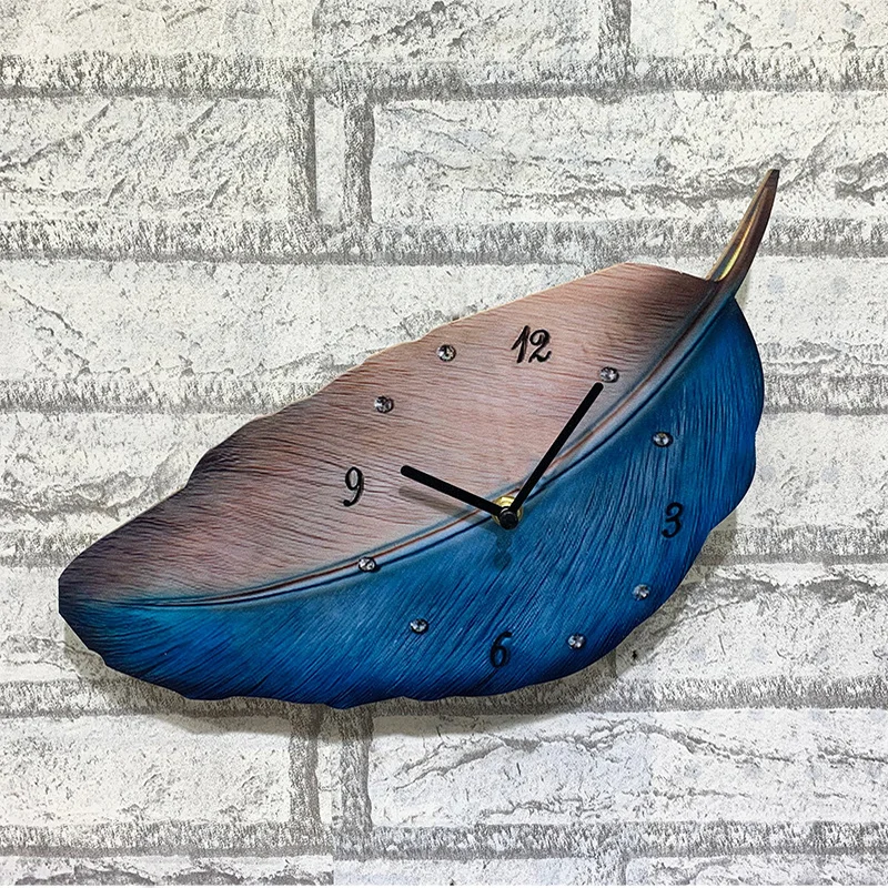 Light Luxury Wall Clock Retro Nordic Wood Leaf Shaped Feather Mute Creative Fashion Living Room Clock Wall Clock Modern Design