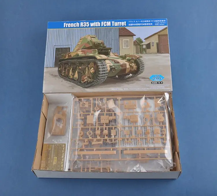 Hobbyboss 83894 1/35 Scale French R35 with FCM Turret Trumpeter Plastic Model Kit